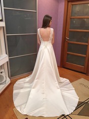 Шикарное свадебное платье ищет свою невесту!